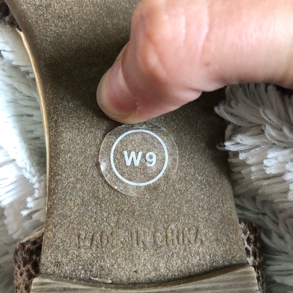 GAP SNAKESKIN FLATS - Picture 4 of 6